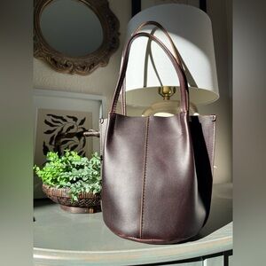 Portland Leather Goods Small Devan Bucket Tote